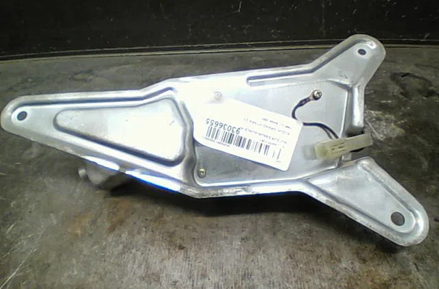 Moteur essuie-glace arrière Suzuki GRAND VITARA I (FT, HT) 2.0 td 4x4 (sq 420d) (1998-2003) occasion