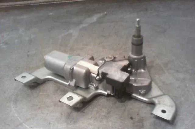 Moteur essuie-glace arrière SUZUKI SWIFT 2006 occasion