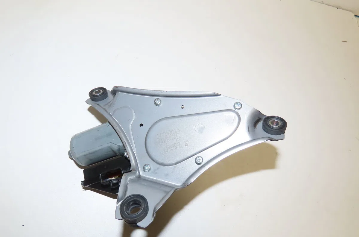 Moteur essuie-glace arrière Toyota AURIS (_E15_) 2.0 d-4d (ade150_) (2006-2012) occasion