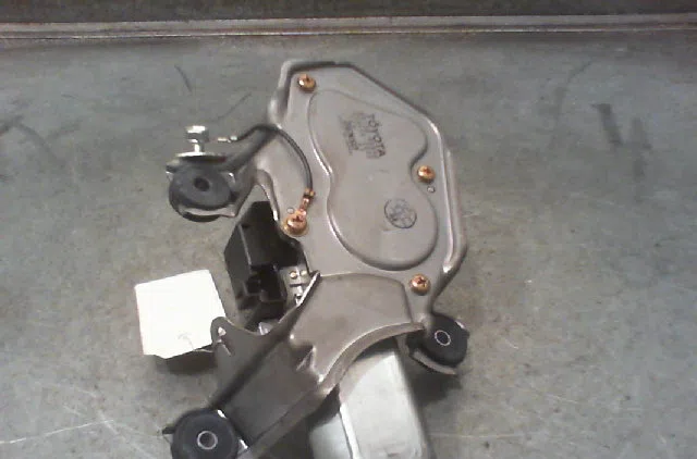Moteur essuie-glace arrière TOYOTA AVENSIS 2004 occasion
