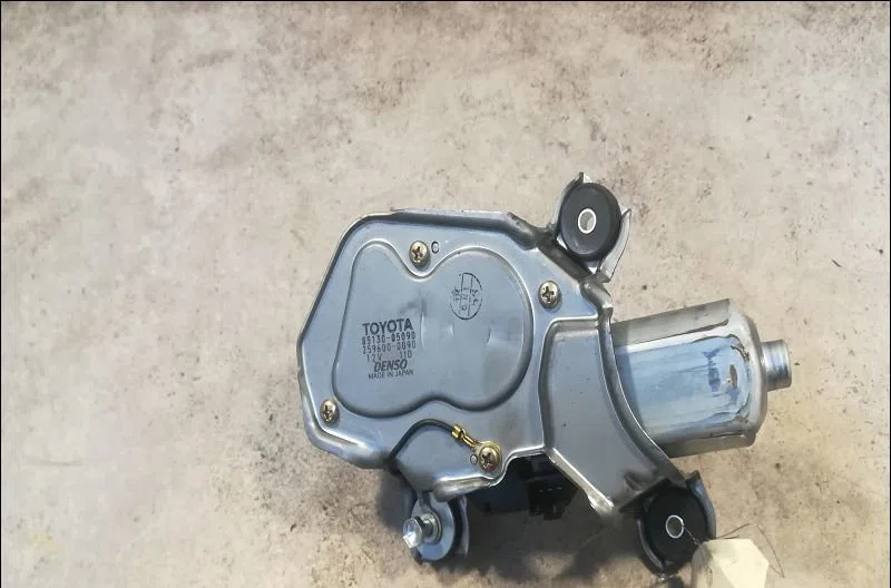 Moteur essuie-glace arrière Toyota AVENSIS (_T25_) 2.0 d-4d (cdt250_) (2003-2008) occasion