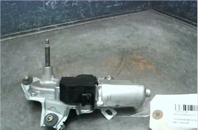 Moteur essuie-glace arrière Toyota AVENSIS VERSO (_M2_) 2.0 (acm20_) (2001-2009) occasion