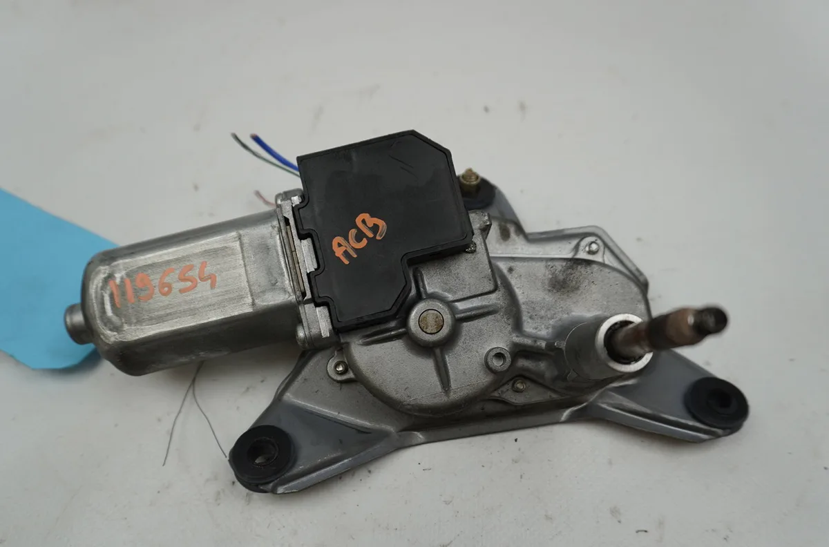Moteur essuie-glace arrière Toyota PREVIA II (_R3_) 2.0 d-4d (clr30_) (2001-2006) occasion