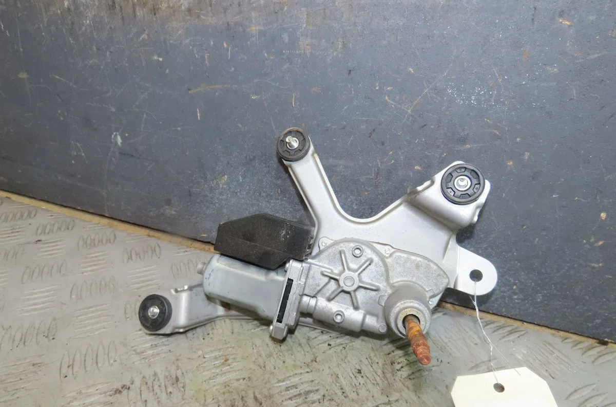 Moteur essuie-glace arrière TOYOTA RAV4 occasion