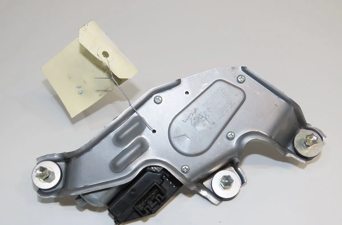 Moteur essuie-glace arrière Toyota VERSO (_R2_) 2.0 d-4d (aur20_) (2009-2018) occasion