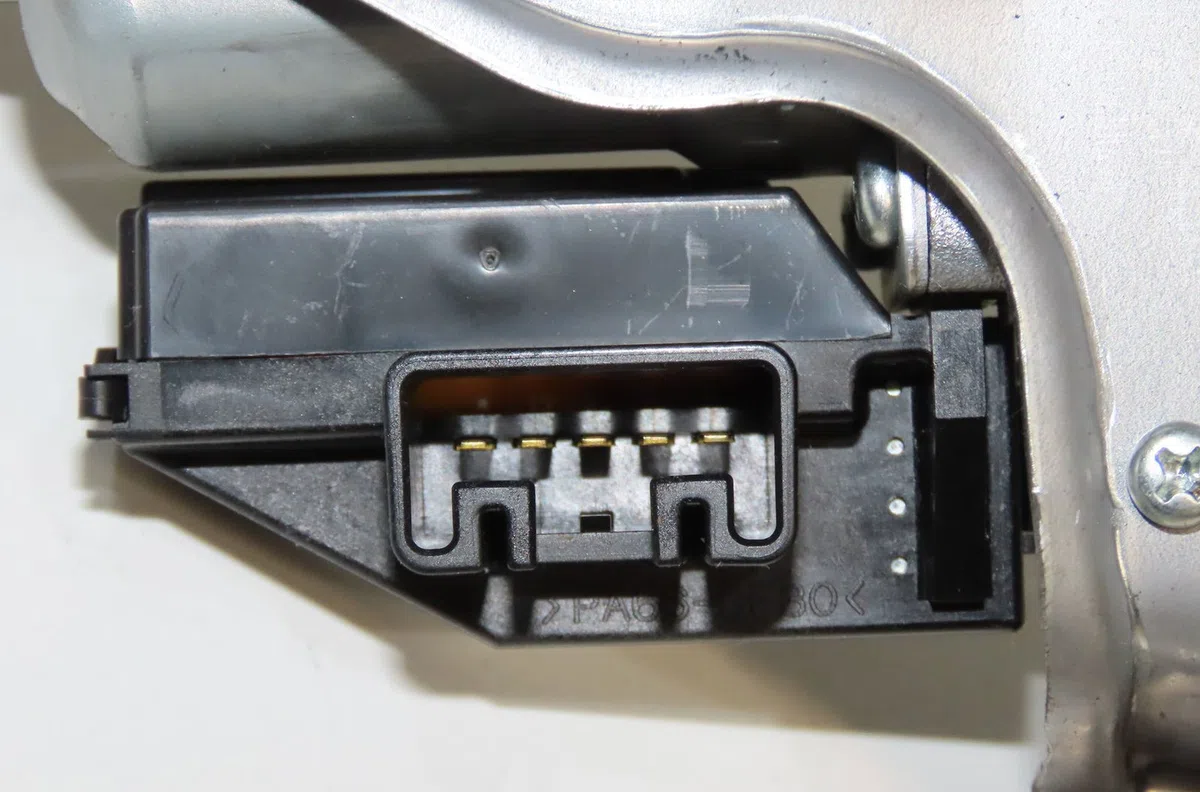 Moteur essuie-glace arrière Toyota VERSO (_R2_) 2.0 d-4d (aur20_) (2009-2018) occasion
