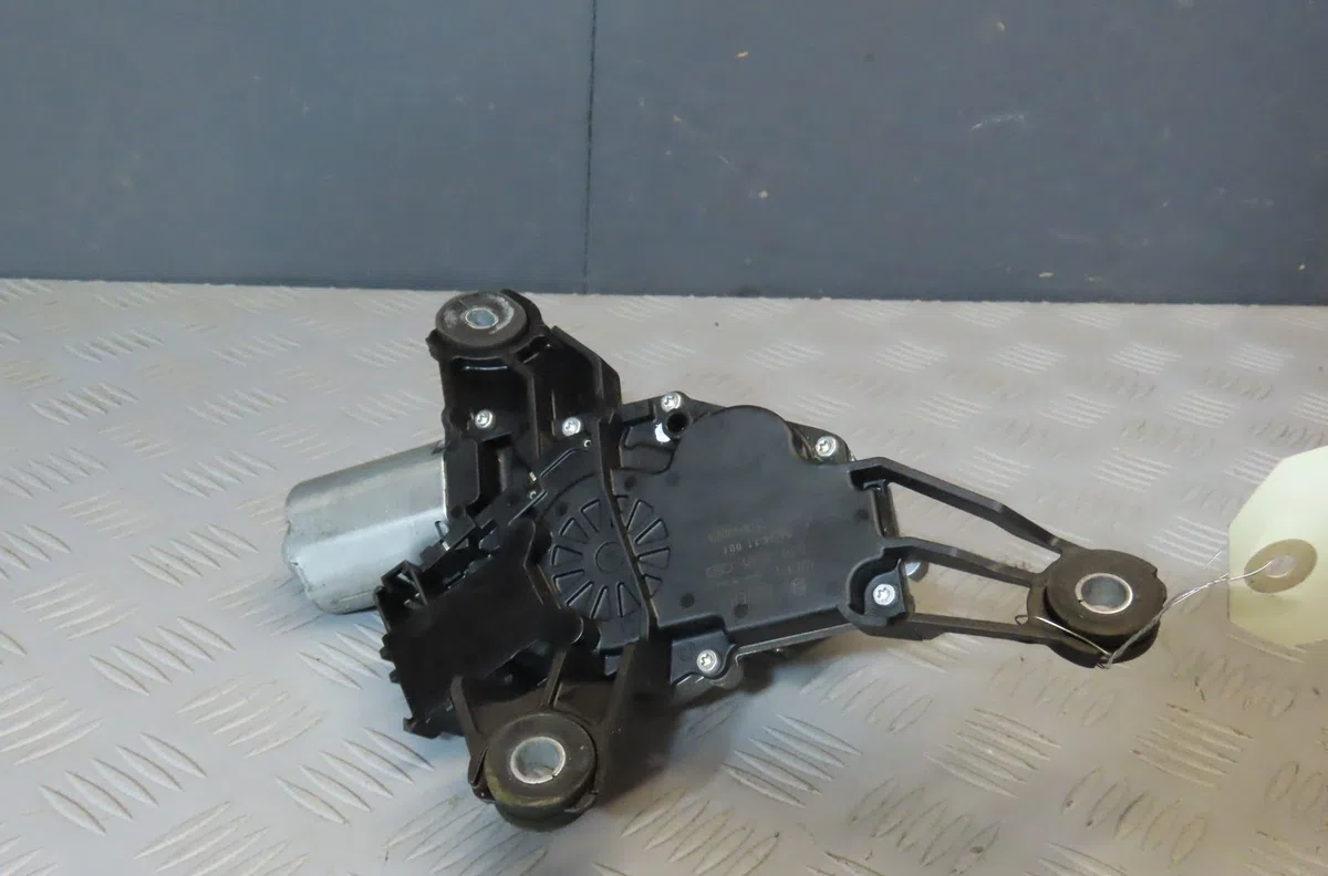 Moteur essuie-glace arrière TOYOTA YARIS 2006 occasion