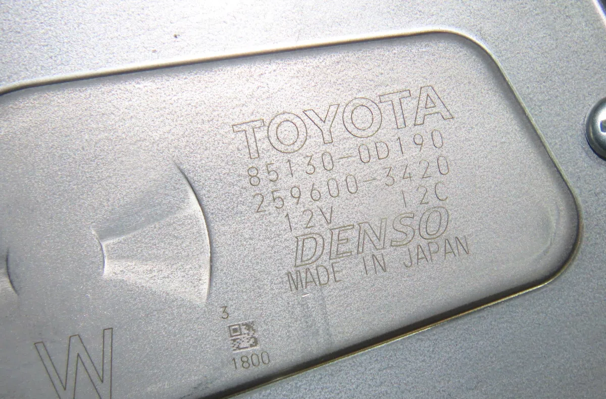 Moteur essuie-glace arrière TOYOTA YARIS occasion