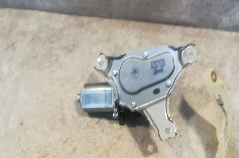 Moteur essuie-glace arrière Toyota YARIS (_P9_) 1.0 vvt-i (ksp90_) (2005-2011) 5 portes occasion