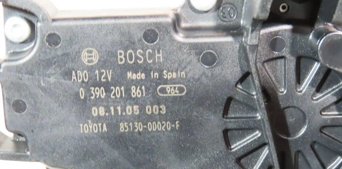 Moteur essuie-glace arrière Toyota YARIS (_P9_) 1.33 vvt-i (nsp90_) (2008-2011) occasion