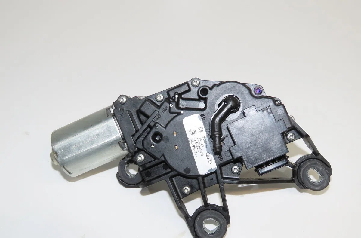 Moteur essuie-glace arrière Volkswagen FOX 3-5 portes (5Z1, 5Z3, 5Z4) 1.4 tdi (2005-2009) occasion