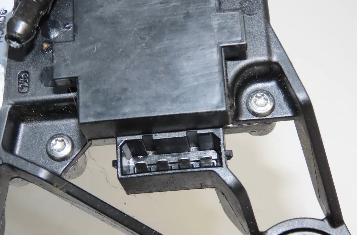 Moteur essuie-glace arrière Volkswagen FOX 3-5 portes (5Z1, 5Z3, 5Z4) 1.4 tdi (2005-2009) occasion