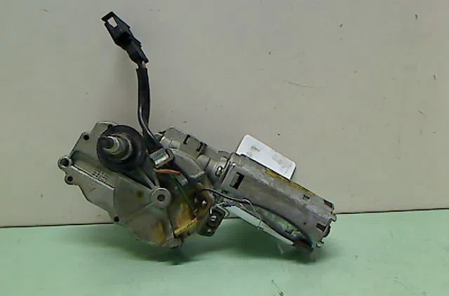 Moteur essuie-glace arrière VOLKSWAGEN GOLF 1996 occasion