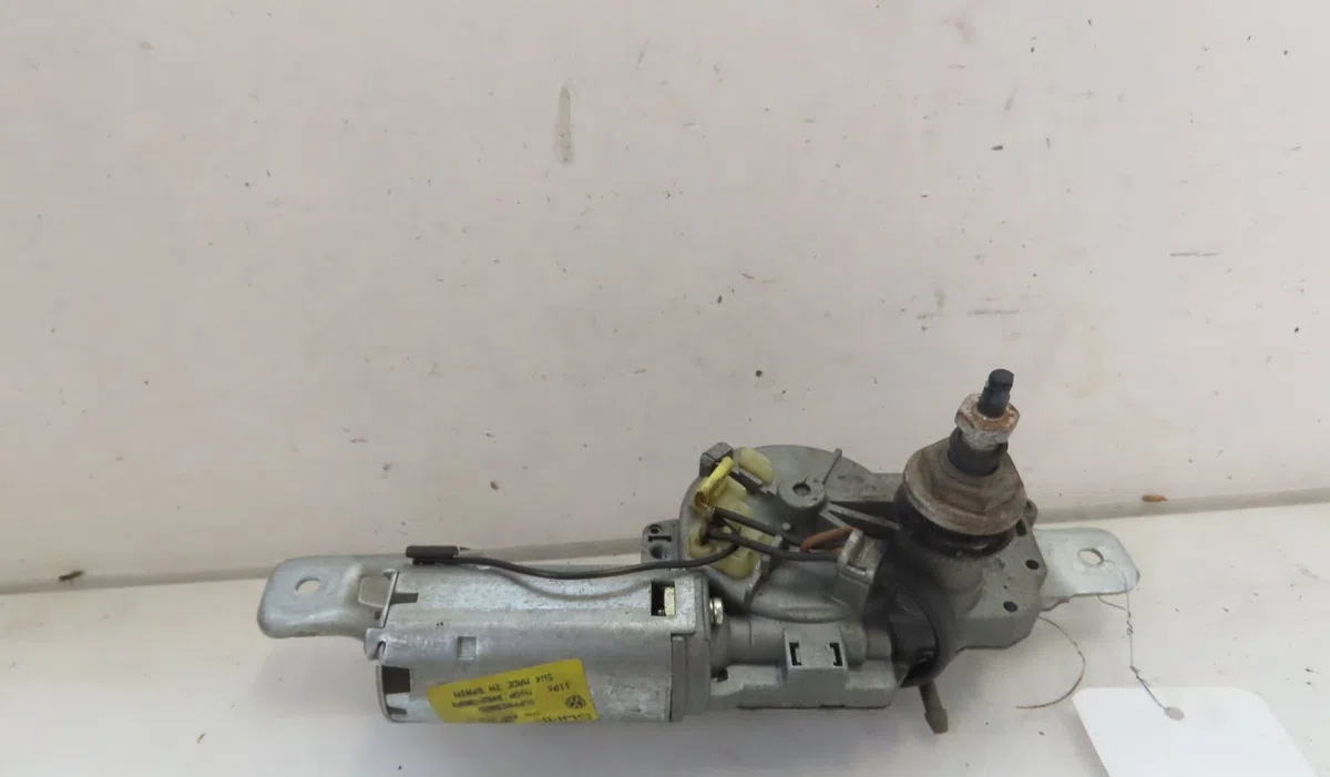 Moteur essuie-glace arrière VOLKSWAGEN GOLF 1996 occasion