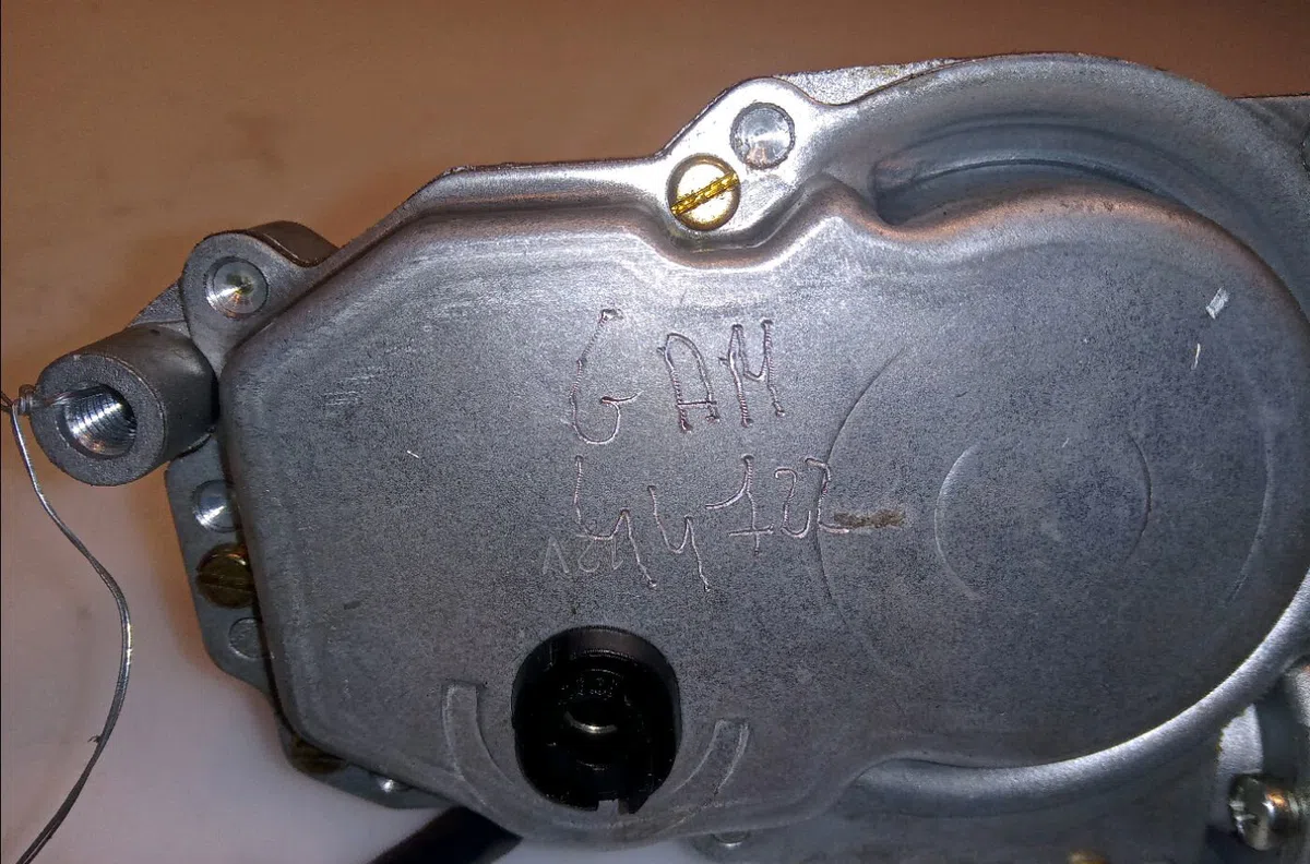 Moteur essuie-glace arrière Volkswagen GOLF III (1H1) 1.9 tdi (1993-1997) occasion