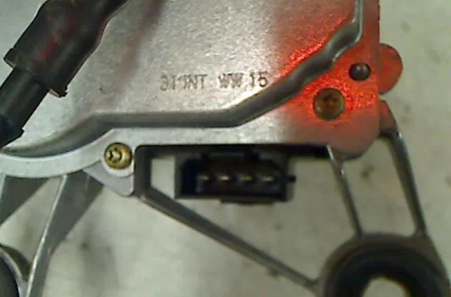 Moteur essuie-glace arrière VOLKSWAGEN GOLF occasion