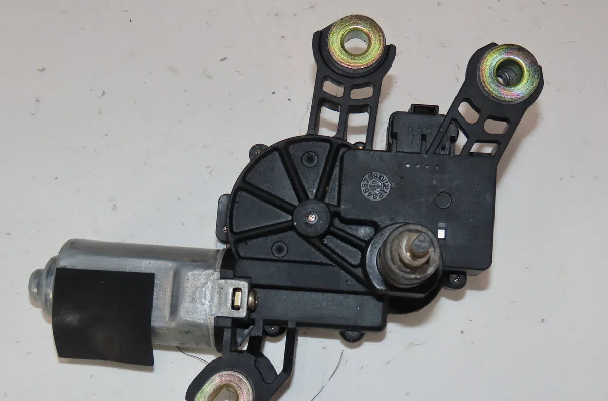 Moteur essuie-glace arrière Volkswagen GOLF PLUS V (5M1, 521) 1.9 tdi (2005-2009) occasion