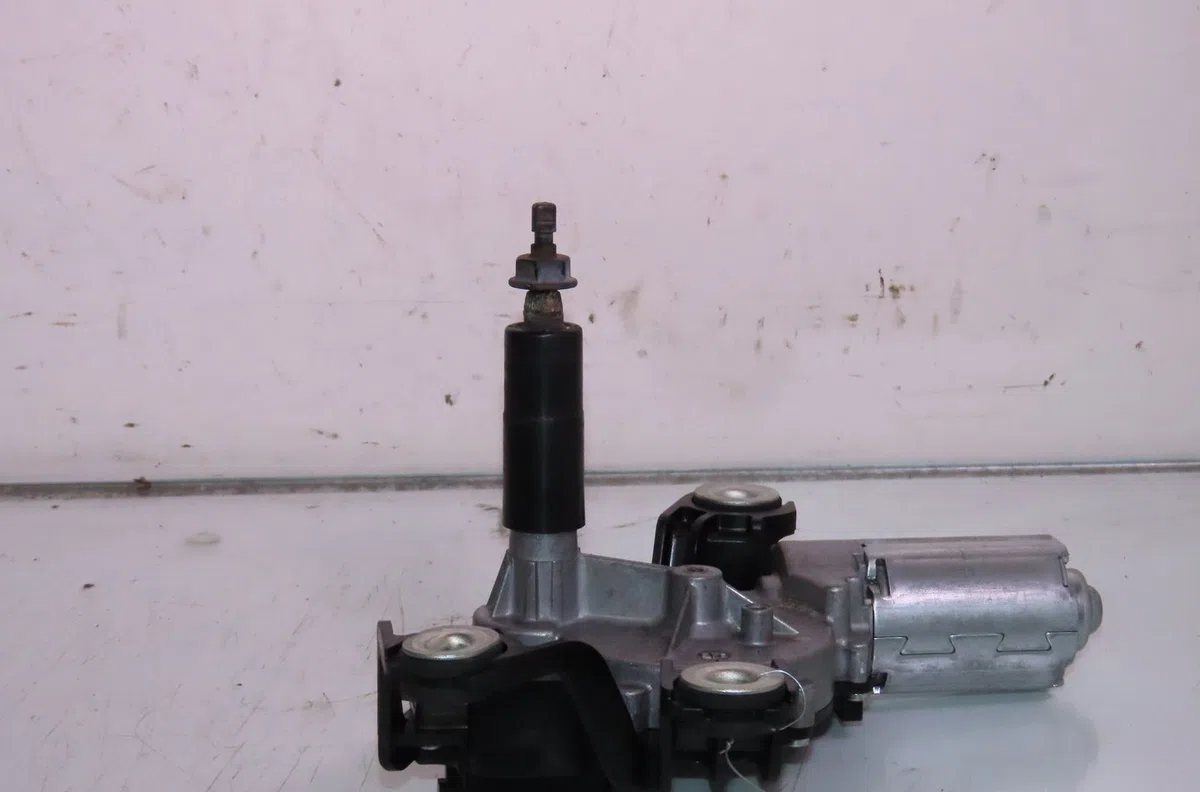 Moteur essuie-glace arrière Volkswagen GOLF V (1K1) 1.6 fsi (2003-2008) occasion