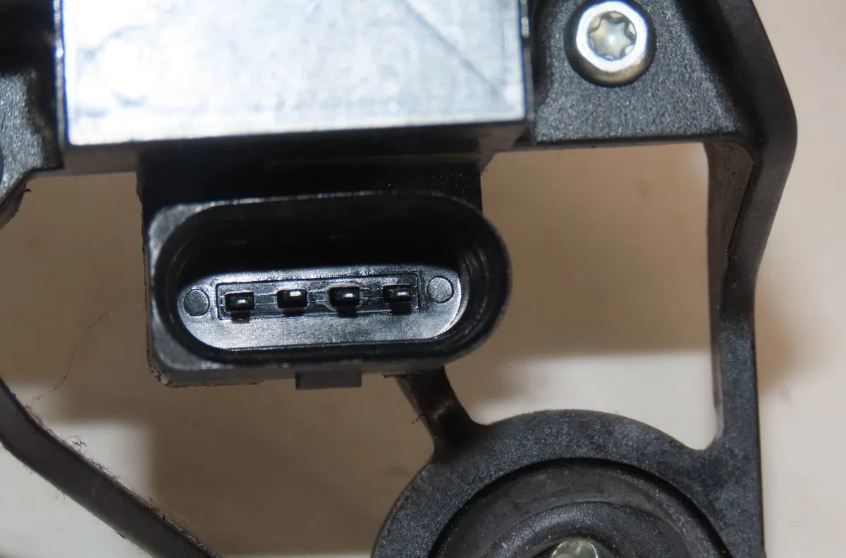 Moteur essuie-glace arrière Volkswagen GOLF V (1K1) 1.9 tdi (2003-2008) occasion
