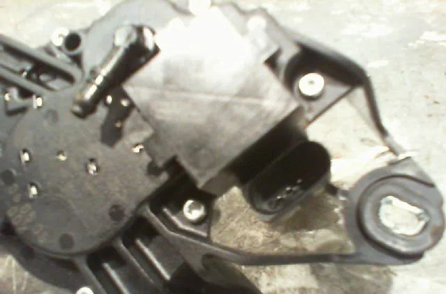 Moteur essuie-glace arrière VOLKSWAGEN GOLF V Phase 1 11-2003--10-2008 occasion