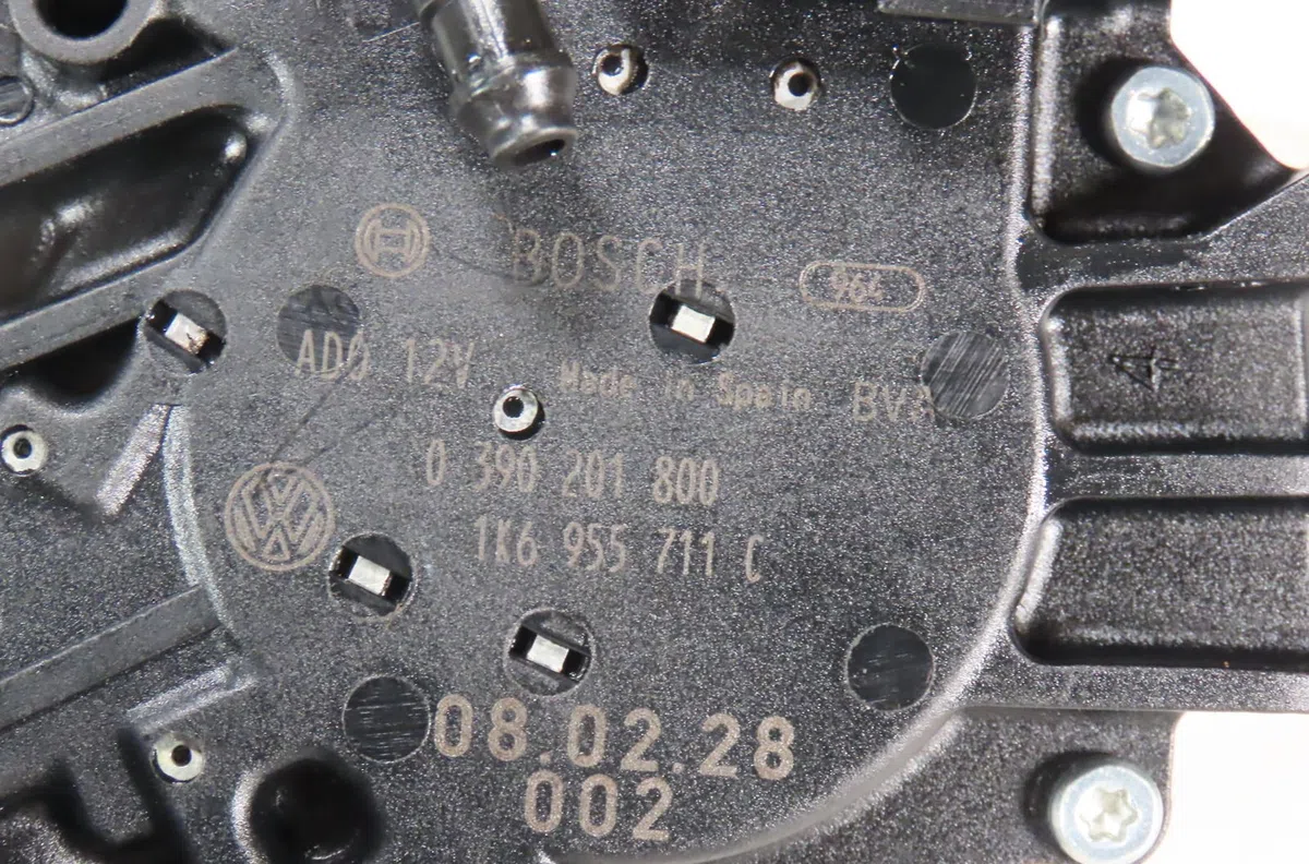 Moteur essuie-glace arrière Volkswagen GOLF VI (5K1) 1.6 (2008-2012) occasion