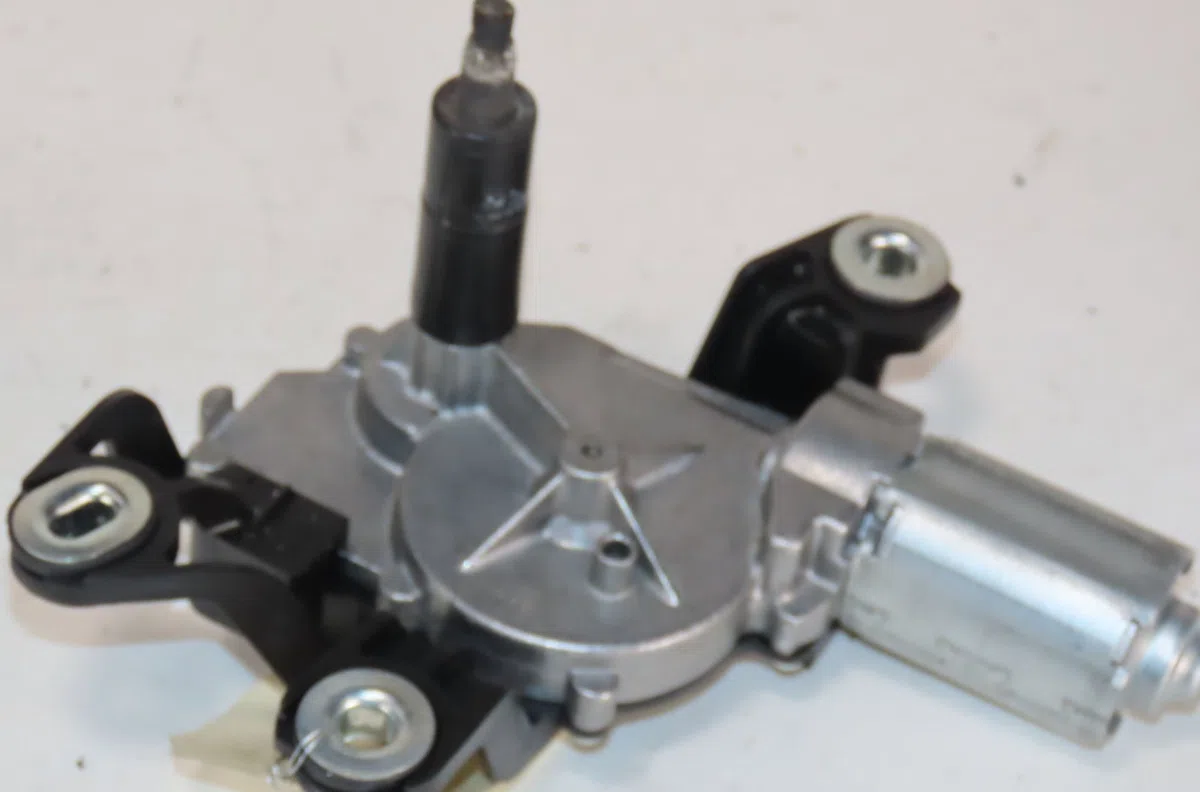 Moteur essuie-glace arrière Volkswagen GOLF VI (5K1) 1.6 (2008-2012) occasion