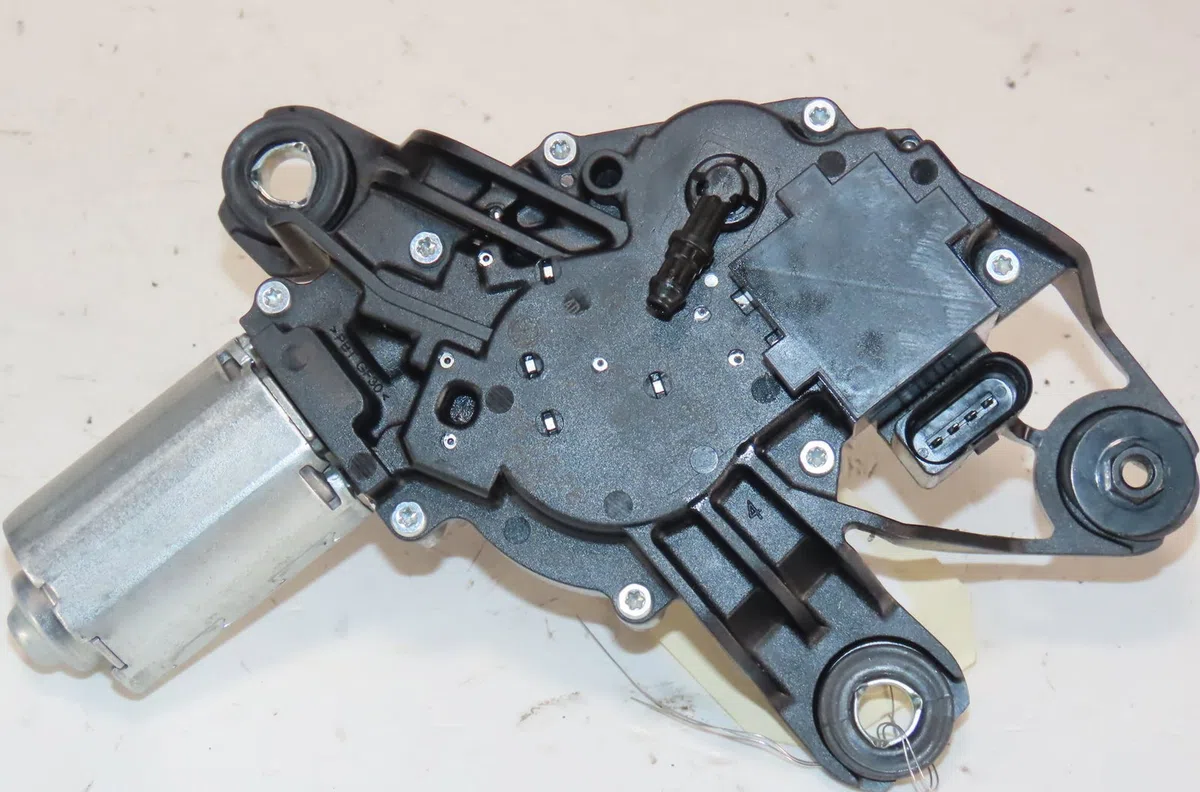 Moteur essuie-glace arrière Volkswagen GOLF VI (5K1) 1.6 (2008-2012) occasion