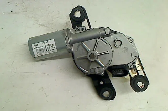 Moteur essuie-glace arrière Volkswagen GOLF VII (5G1, BQ1, BE1, BE2) 1.6 tdi (2012-2017) occasion