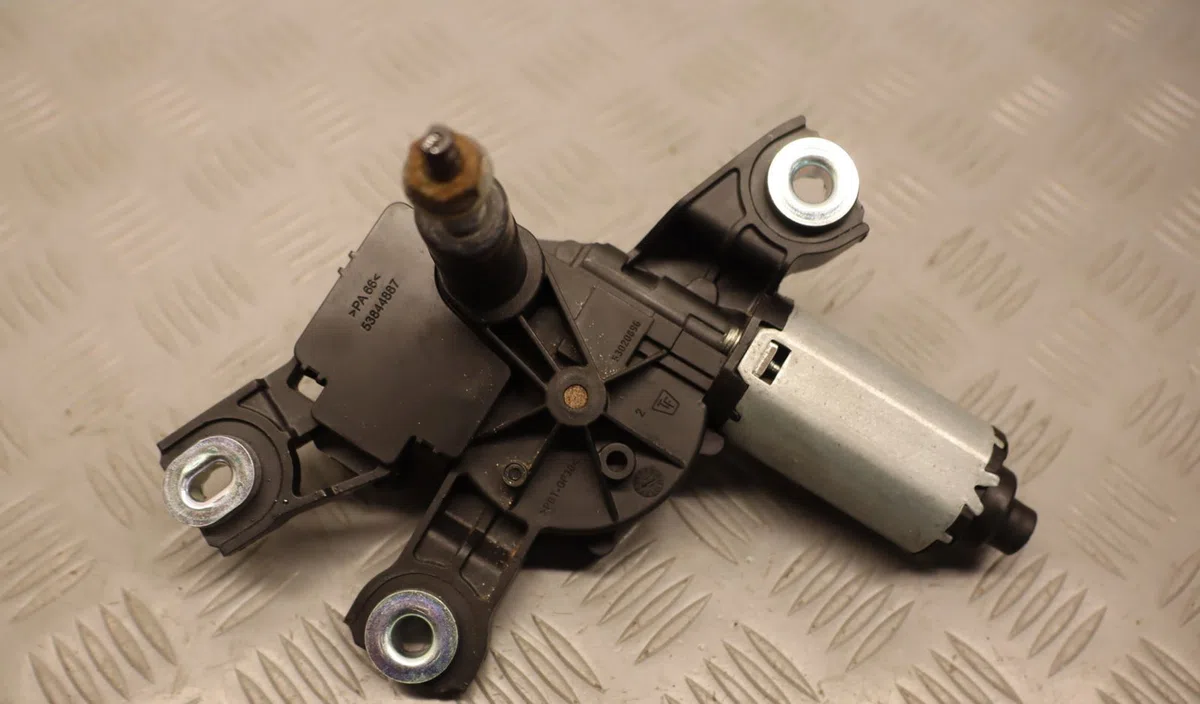 Moteur essuie-glace arrière Volkswagen PASSAT B7 Variant (365) 1.6 tdi (2010-2014) occasion