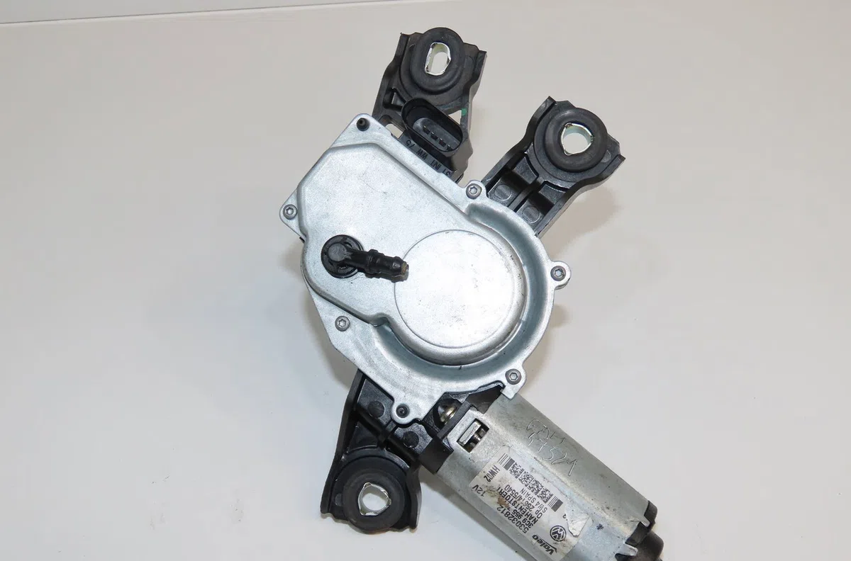 Moteur essuie-glace arrière Volkswagen PASSAT B7 Variant (365) 2.0 tdi (2010-2014) occasion