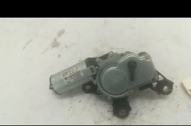 Moteur essuie-glace arrière Volkswagen POLO (9N_, 9A_) 1.2 12v (2001-2007) 5 portes occasion