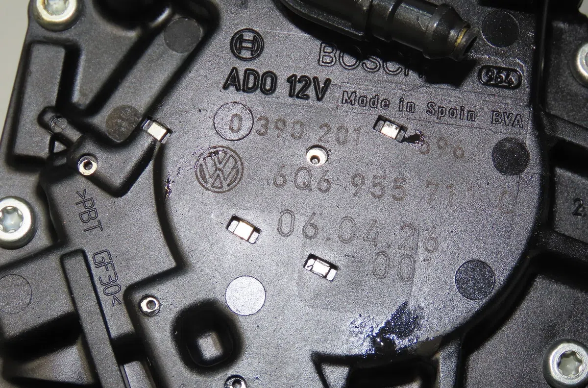Moteur essuie-glace arrière Volkswagen POLO (9N_, 9A_) 1.2 (2002-2007) 5 portes occasion