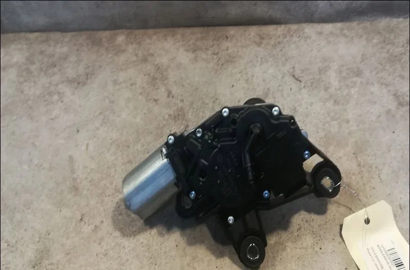 Moteur essuie-glace arrière Volkswagen POLO (9N_, 9A_) 1.2 (2002-2007) occasion