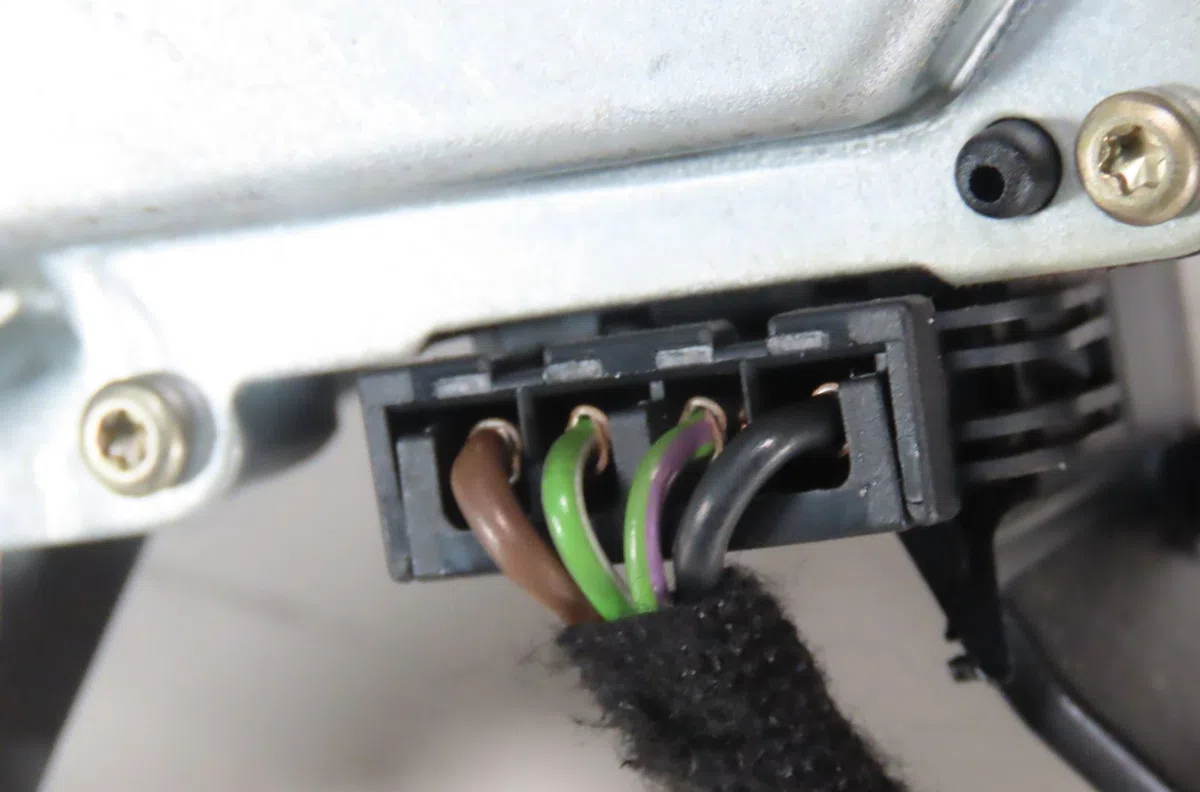 Moteur essuie-glace arrière Volkswagen POLO (9N_, 9A_) 1.4 tdi (2001-2005) occasion