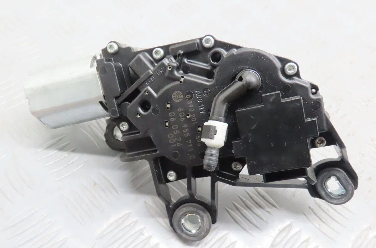 Moteur essuie-glace arrière Volkswagen POLO (9N_, 9A_) 1.9 tdi (2001-2009) 5 portes occasion
