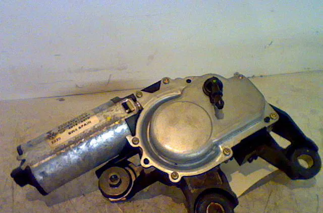 Moteur essuie-glace arrière VOLKSWAGEN POLO III 2000 occasion