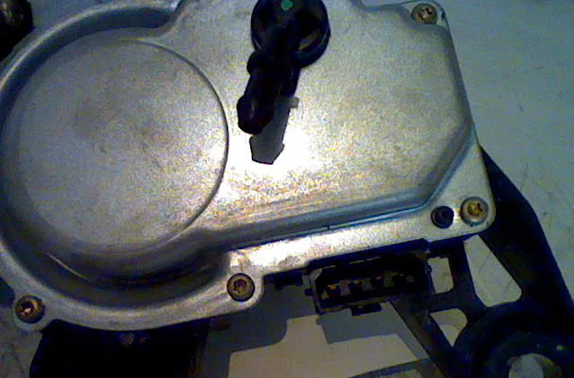 Moteur essuie-glace arrière VOLKSWAGEN POLO III 2000 occasion