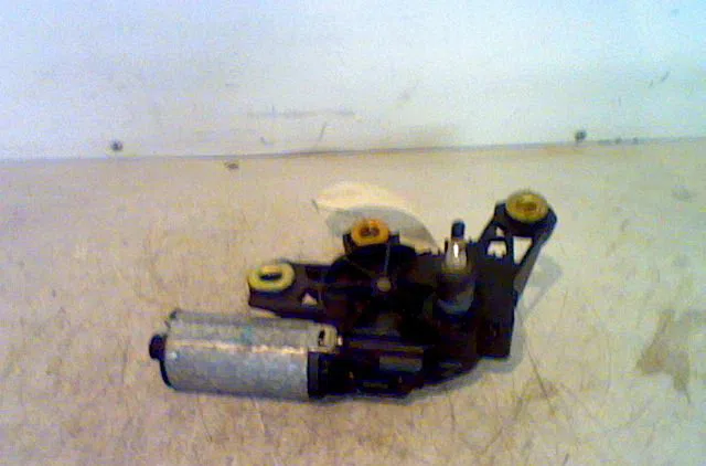 Moteur essuie-glace arrière VOLKSWAGEN POLO III 2000 occasion
