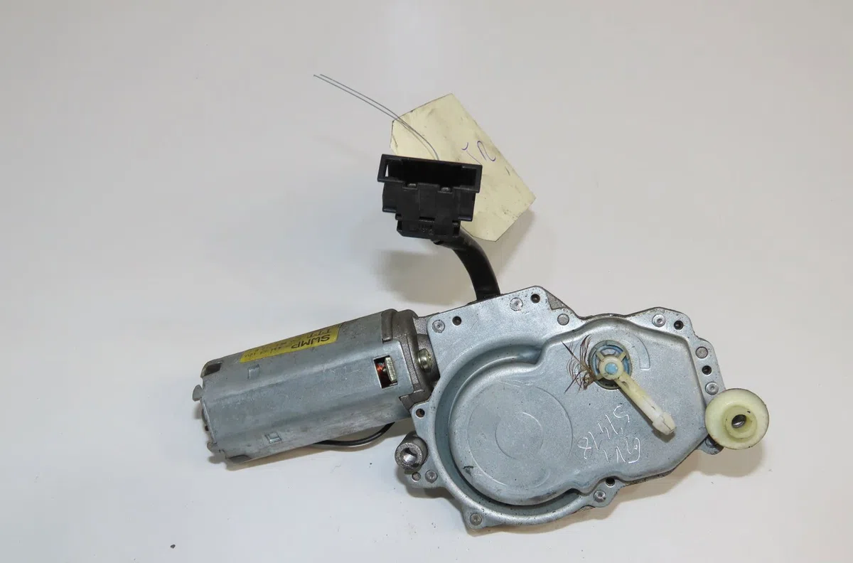Moteur essuie-glace arrière Volkswagen POLO III (6N1) 60 1.4 (1995-1999) occasion