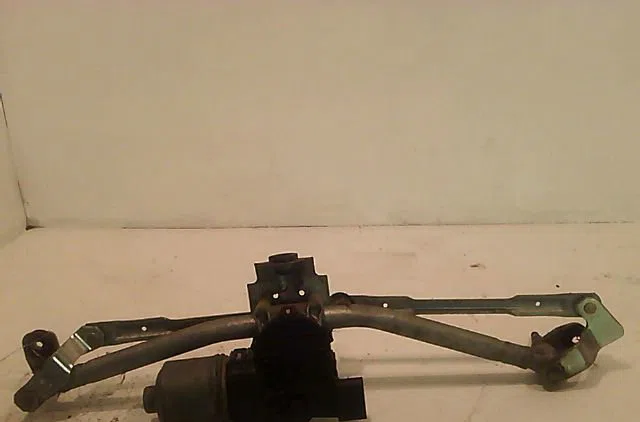 Moteur essuie-glace arrière VOLKSWAGEN POLO IV 2002 occasion