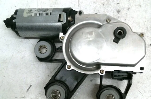 Moteur essuie-glace arrière VOLKSWAGEN TOUAREG occasion