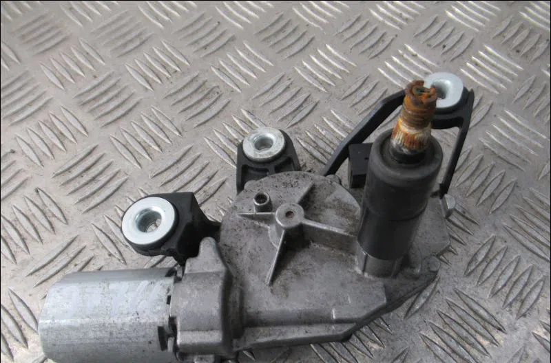 Moteur essuie-glace arrière Volkswagen TOURAN (1T1, 1T2) 1.9 tdi (2003-2004) 5 portes occasion