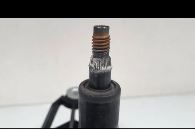 Moteur essuie-glace arrière Volkswagen TOURAN (1T1, 1T2) 1.9 tdi (2003-2004) occasion