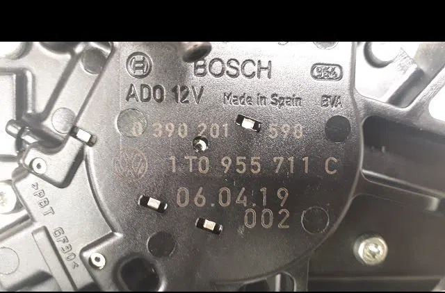 Moteur essuie-glace arrière Volkswagen TOURAN (1T1, 1T2) 1.9 tdi (2003-2004) occasion