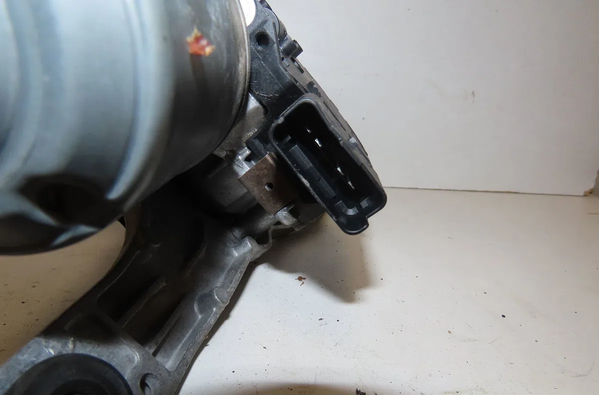 Moteur essuie-glace av droit Citroen C4 GRAND PICASSO II (DA_, DE_) 1.6 thp 165 (2014) occasion