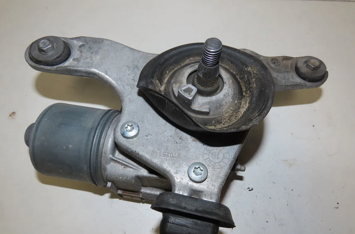 Moteur essuie-glace av droit Citroen C4 GRAND PICASSO II (DA_, DE_) 1.6 thp 165 (2014) occasion