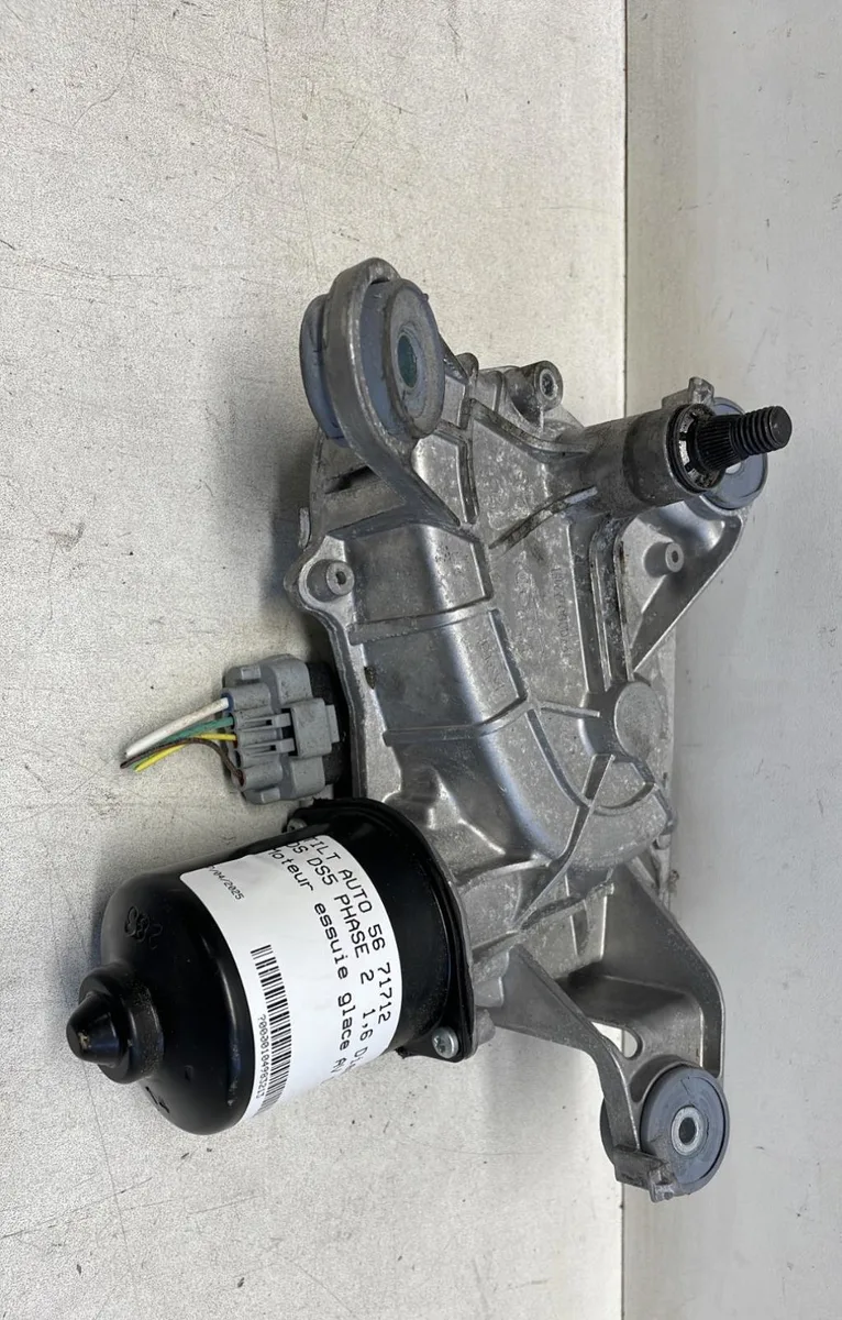 Moteur essuie-glace av droit Ds DS 5 (KF_) 1.6 bluehdi 120 (2015-2018) 5 portes occasion
