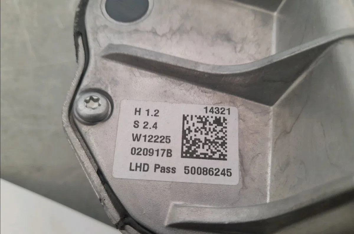 Moteur essuie-glace av droit Ds DS 5 (KF_) 1.6 thp 165 (kf5gzt) (2015-2018) occasion