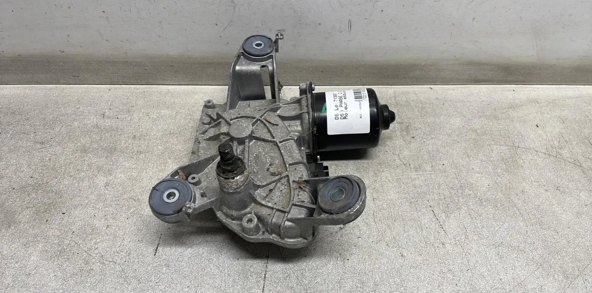Moteur essuie-glace av droit Ds DS 5 (KF_) 2.0 bluehdi 180 (2015-2018) occasion