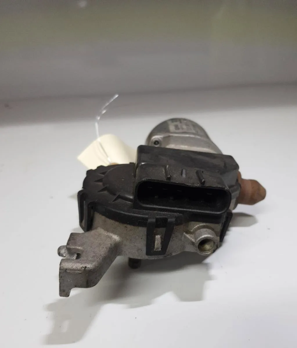 Moteur essuie-glace av droit FORD KA 2 PHASE 2 occasion